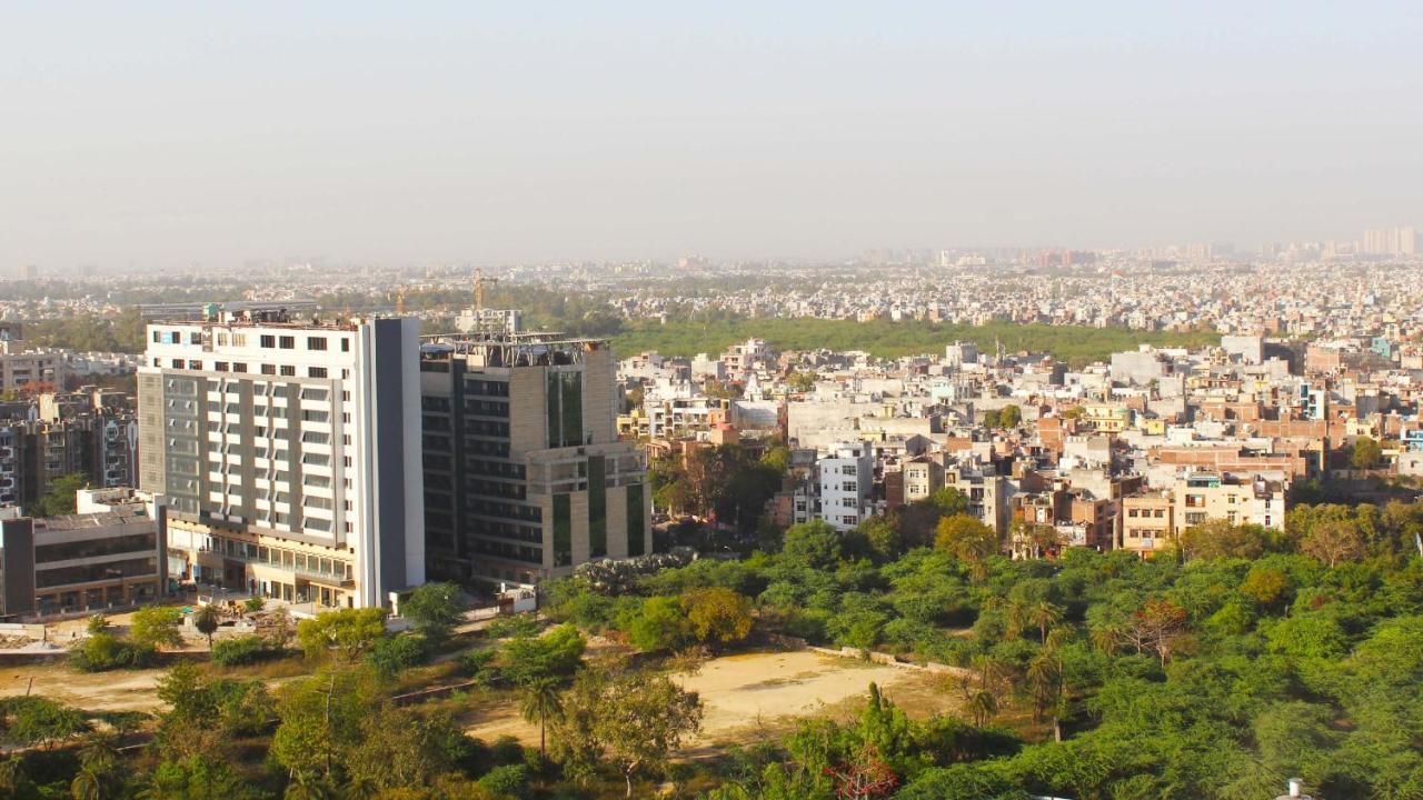 Holiday Inn New Delhi Mayur Vihar Noida By Ihg Exteriér fotografie View of Noida
