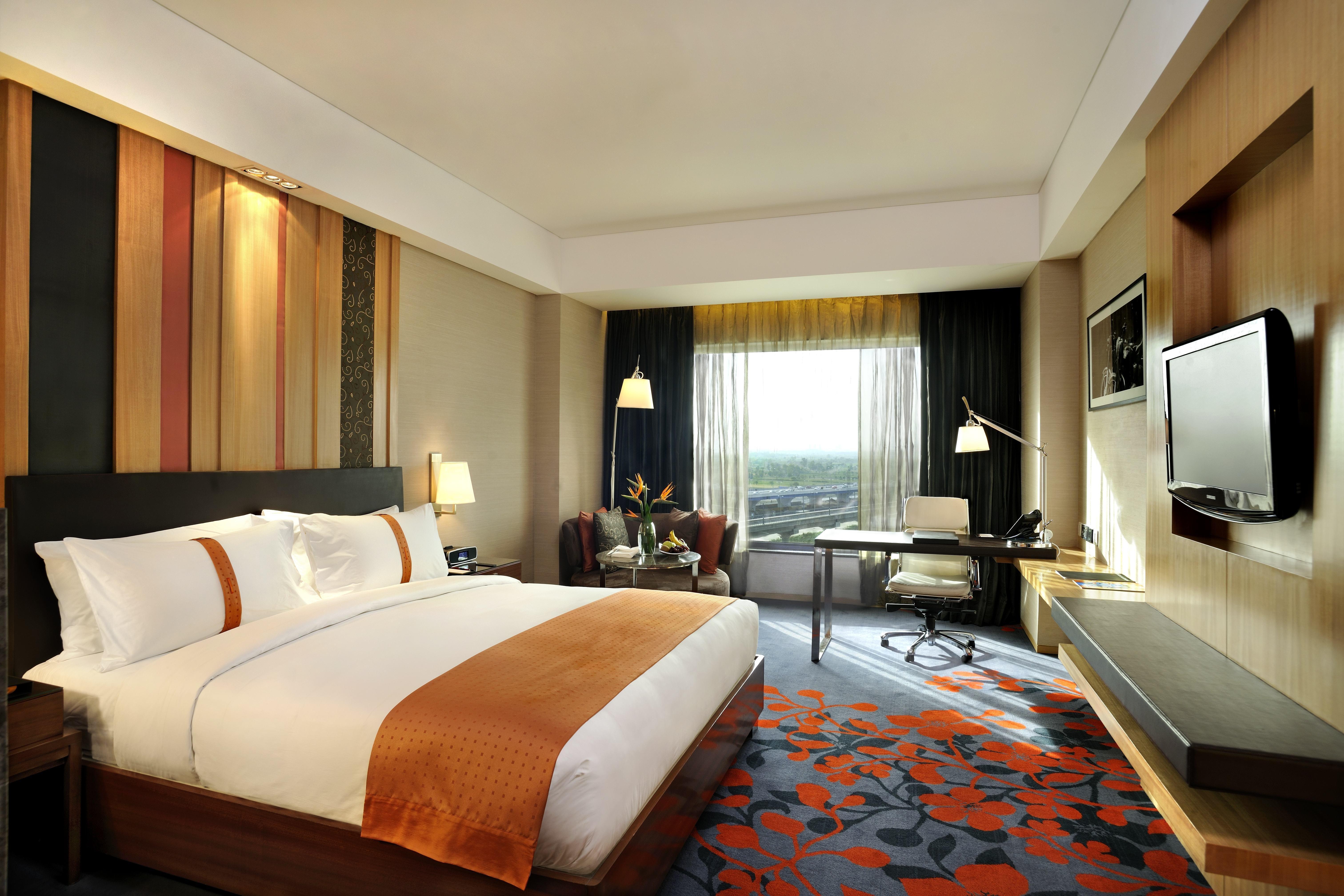 Holiday Inn New Delhi Mayur Vihar Noida By Ihg Pokoj fotografie A room at the hotel