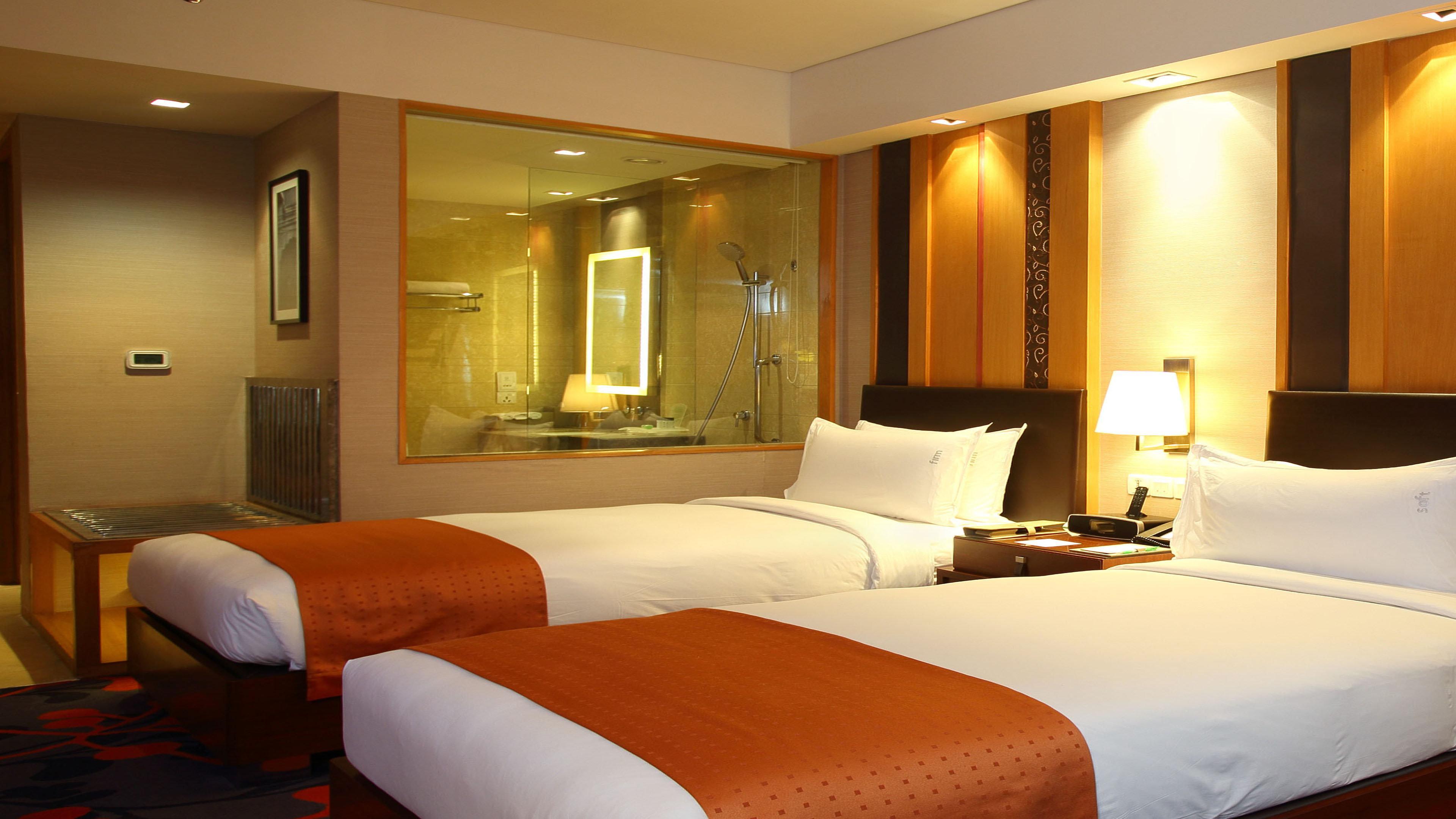 Holiday Inn New Delhi Mayur Vihar Noida By Ihg Exteriér fotografie A room at the hotel