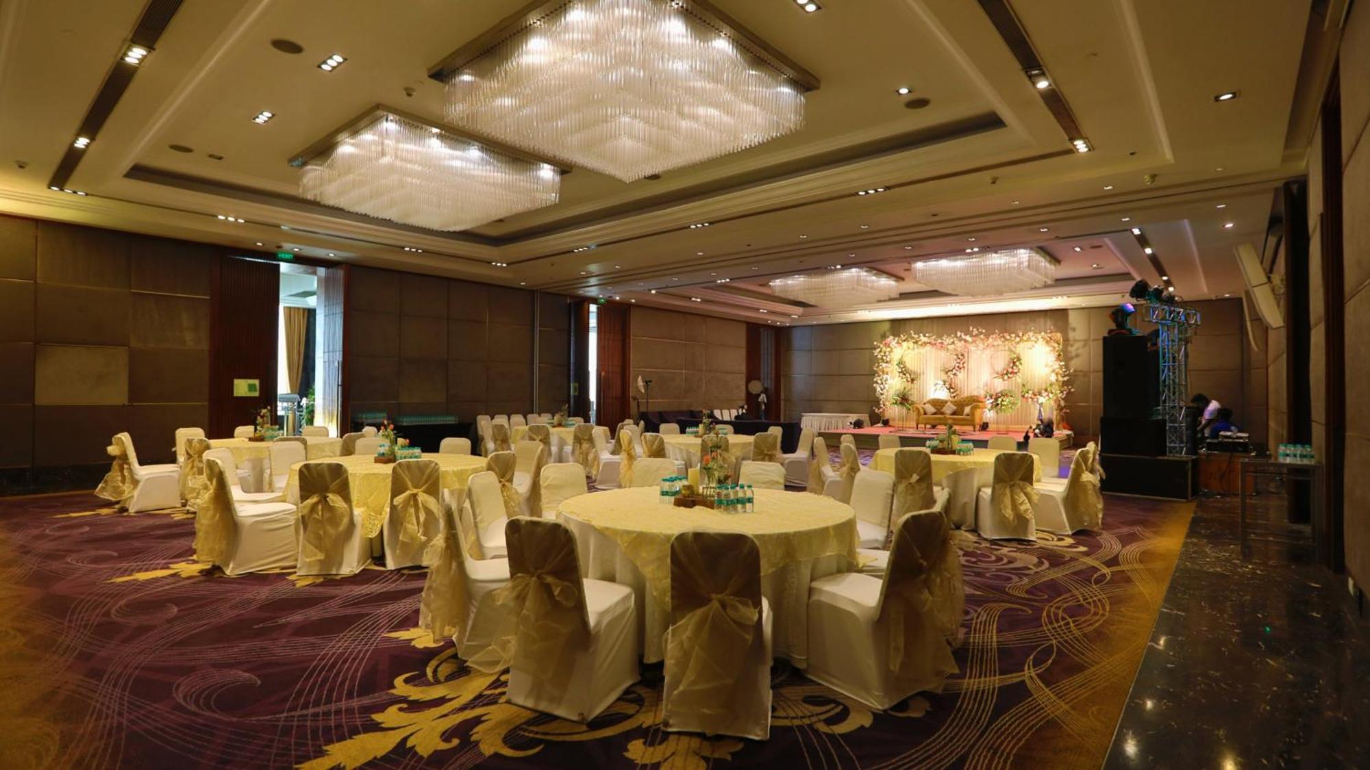 Holiday Inn New Delhi Mayur Vihar Noida By Ihg Exteriér fotografie The ballroom